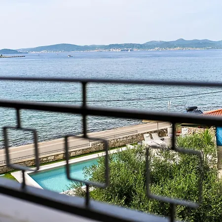 Hresc S 4* זאדאר