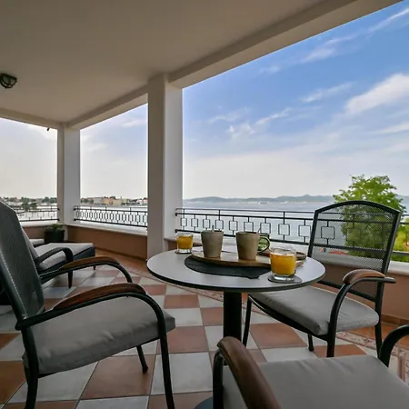 Bed and breakfast Hresc S 4*