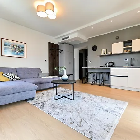 Hresc S 4* זאדאר