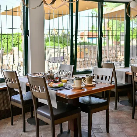 Bed & Breakfast Hresc S 4*