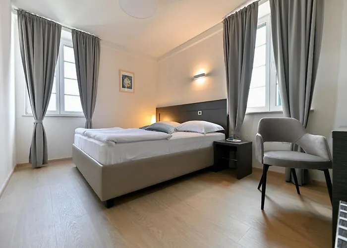 krevet i doručak Hresc S 4*