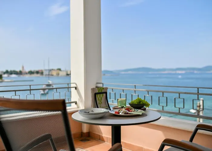 Hresc S krevet i doručak