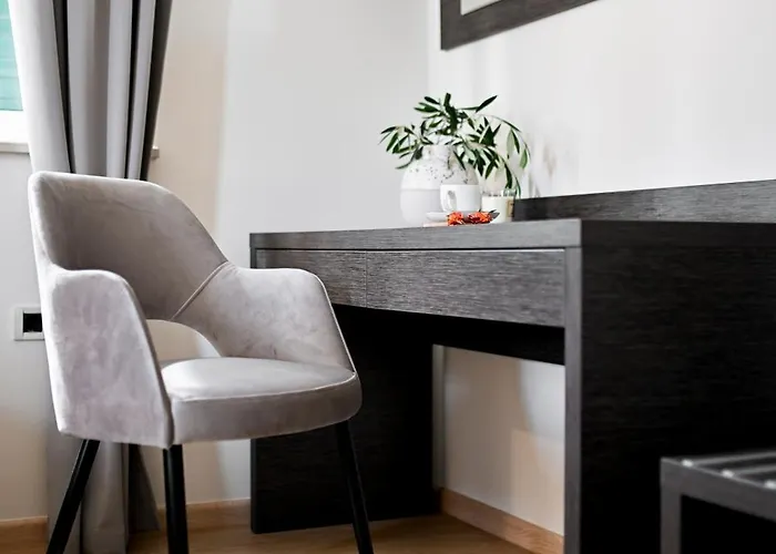 krevet i doručak Hresc S 4*